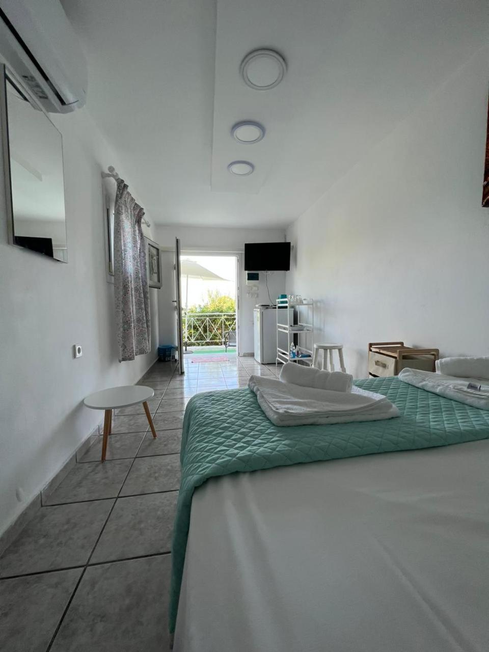 Aronis Spyros Panoramic Seaview Apartments Longos  Phòng bức ảnh