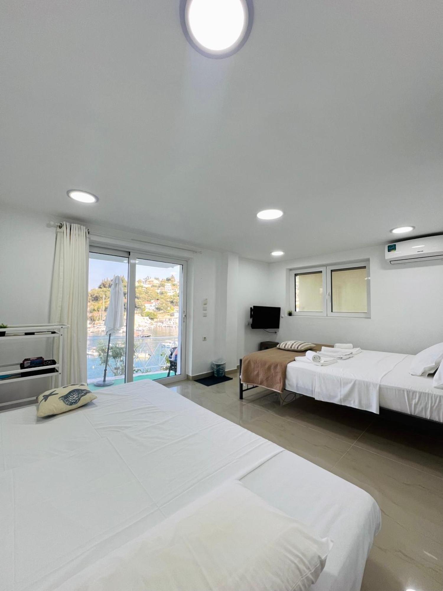 Aronis Spyros Panoramic Seaview Apartments Longos  Phòng bức ảnh